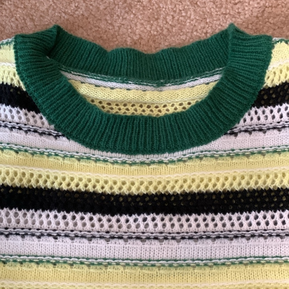 Best Cropped Sleeveless Boxy Sweater ever. Size Large NWOT - Picture 3 of 6